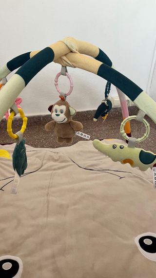 Alfombra de actividades para bebé
