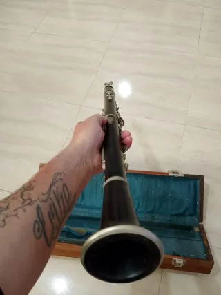 Clarinete antiguo vintage con estuche