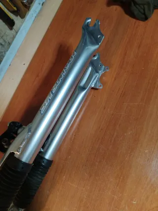 Horquilla SR Suntour 26 Rosca.doble acción!