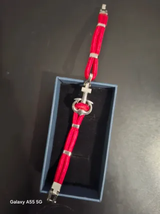 Pulsera Ancla Cruz Plata y Cordón Rojo