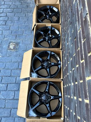 Pintor de llantas piezas de coche, moto, etc...