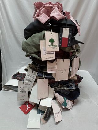 Ropa nueva con etiqueta