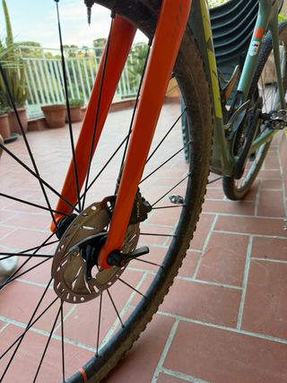 Bicicleta Gravel Verde y Naranja