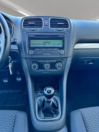 Volkswagen Golf Variant Advance 1.6 TDI 105 CV DPF