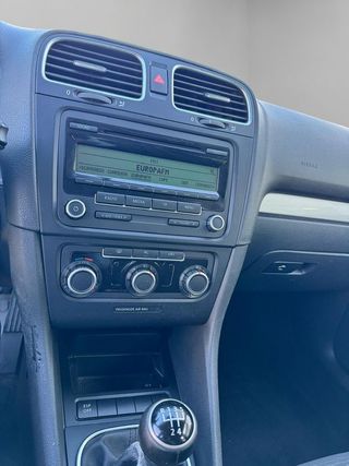 Volkswagen Golf Variant Advance 1.6 TDI 105 CV DPF