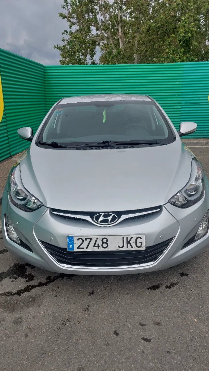 Hyundai Elantra 2015 - foto 1