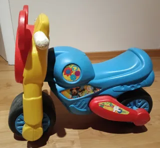 Moto correpasillos Injusa Neox Mickey Mouse