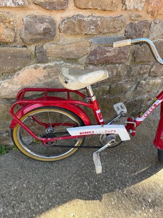 Bici infantil vintage roja