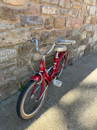 Bici infantil vintage roja