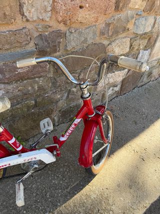 Bici infantil vintage roja