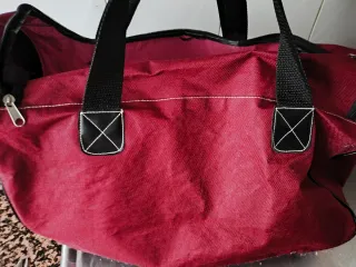Bolsa d viaje  con teléfono,llena artículos,x 2