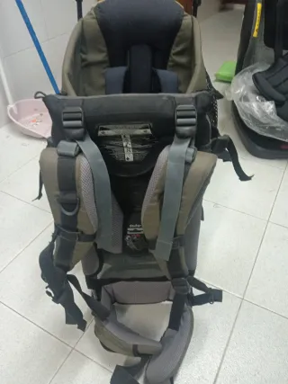 Mochila senderismo portabebés Deuter