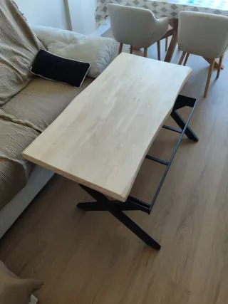 Mesa auxiliar elevable salón