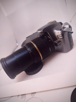 Potente Superzoom Canon amplio rango 18-200mm