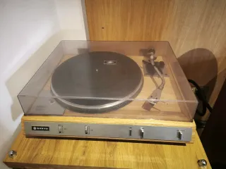 Tocadiscos Sanyo TP 929S
