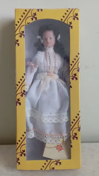 Miniatura Donna Porcellana 1:12 - Nuova