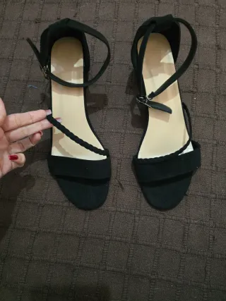 Sandalias tacón medio negras talla 40
