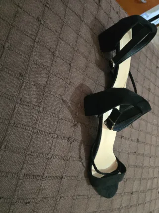 Sandalias tacón medio negras talla 40