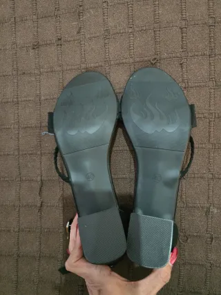Sandalias tacón medio negras talla 40