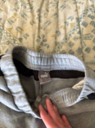 Pantaloni Puma grigi con banda nera
