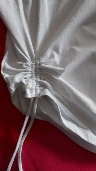 Camiseta Zara Blanca Asimétrica Manga Corta