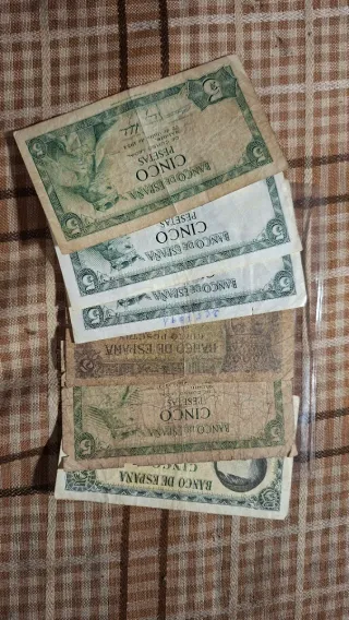 Billetes de 1, 5 y 100 Pesetas 1940