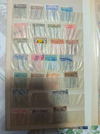 200 Sellos Antiguos de España