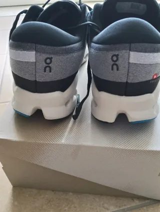 Scarpe On Running Uomo Taglia 44