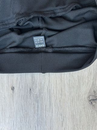 Falda larga transparente con pantalón corto