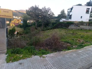 Terreno urbano edificable 625 m²