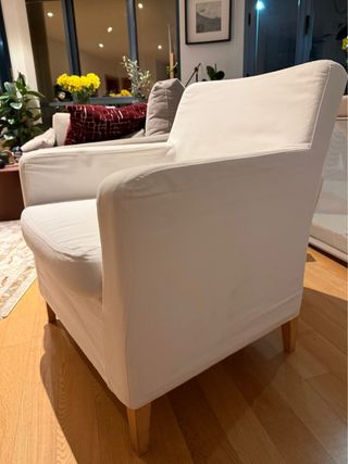 Sillón de tela blanco