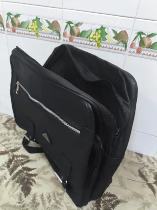 Mochila Harold's Cuero Negra