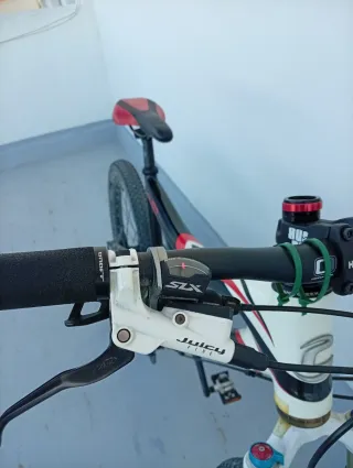 Bicicleta Cannondale Rush Carbon 26'