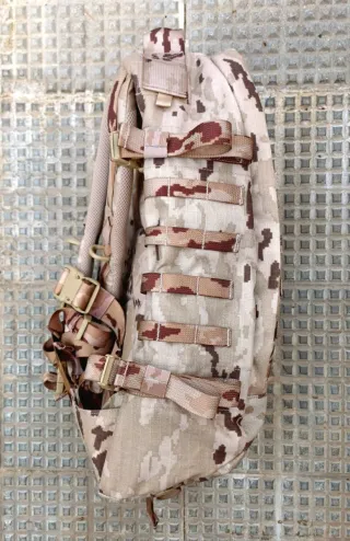 Mochila ligera combate arida