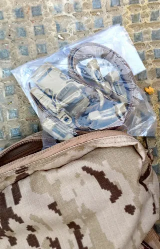 Mochila ligera combate arida