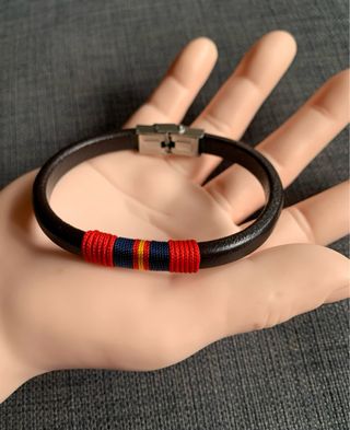 Pulsera cordon cuero España roja