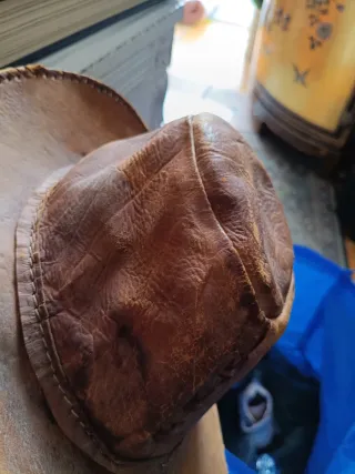 Sombrero de cuero estilo cowboy