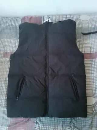 Chaleco con capucha para hombre