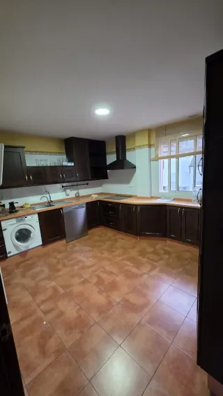 Se vende piso centrico! Negociable.