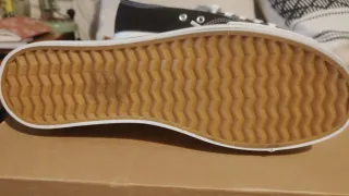 Zapatillas negras plataforma tipo Converse