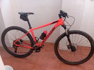 Bicicleta Cannondale naranja Talla M