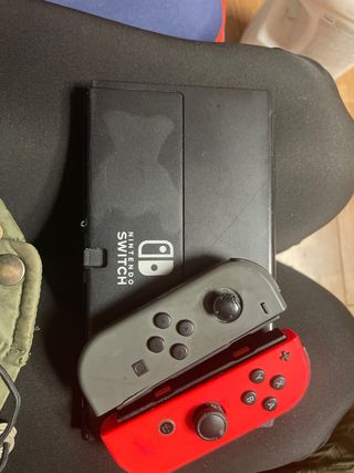 Nintendo Switch Gris y Rojo