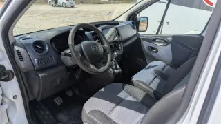 Opel Vivaro 9 plazas camperizada con tienda