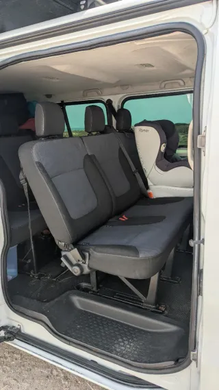Opel Vivaro 9 plazas camperizada con tienda