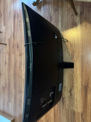 Televisor Curvo Negro
