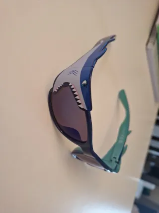 Gafas de sol infantiles tiburón