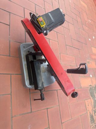 Sierra de cinta para metal MANN BS125M en buen est