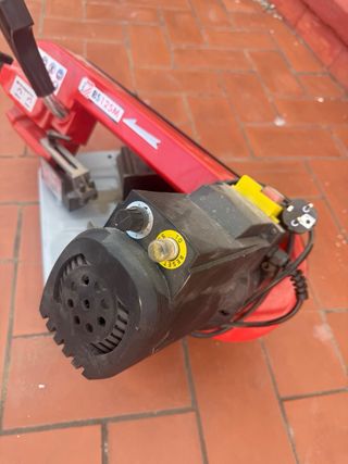 Sierra de cinta para metal MANN BS125M en buen est