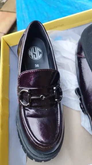 Zapatos NYC Granate Talla 36 de charol
