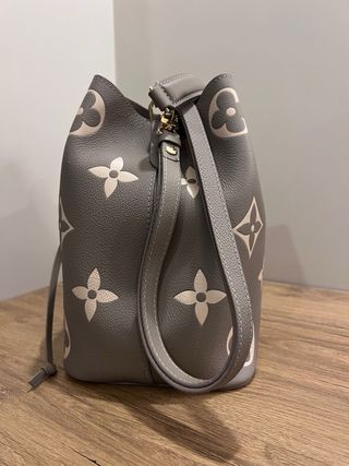 Louis Vuitton NéoNoé MM bicolor Tourtere